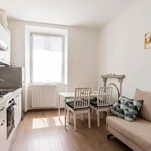 https://anitas-apartment.it-lombardy.com